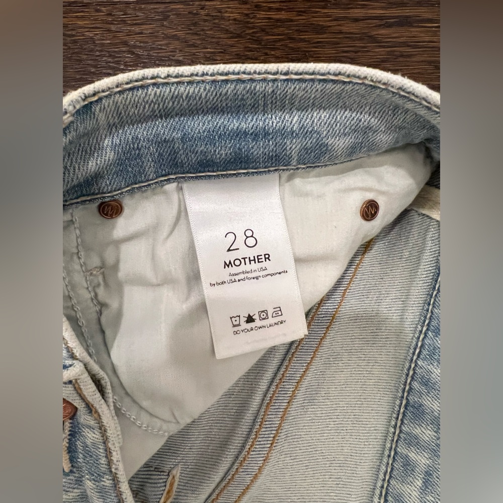 MOTHER Light Blue Distressed Ankle Jeans - Picture 2 of 3